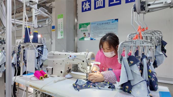活力迸发的“邵阳密码” 服装产业的破局与新生